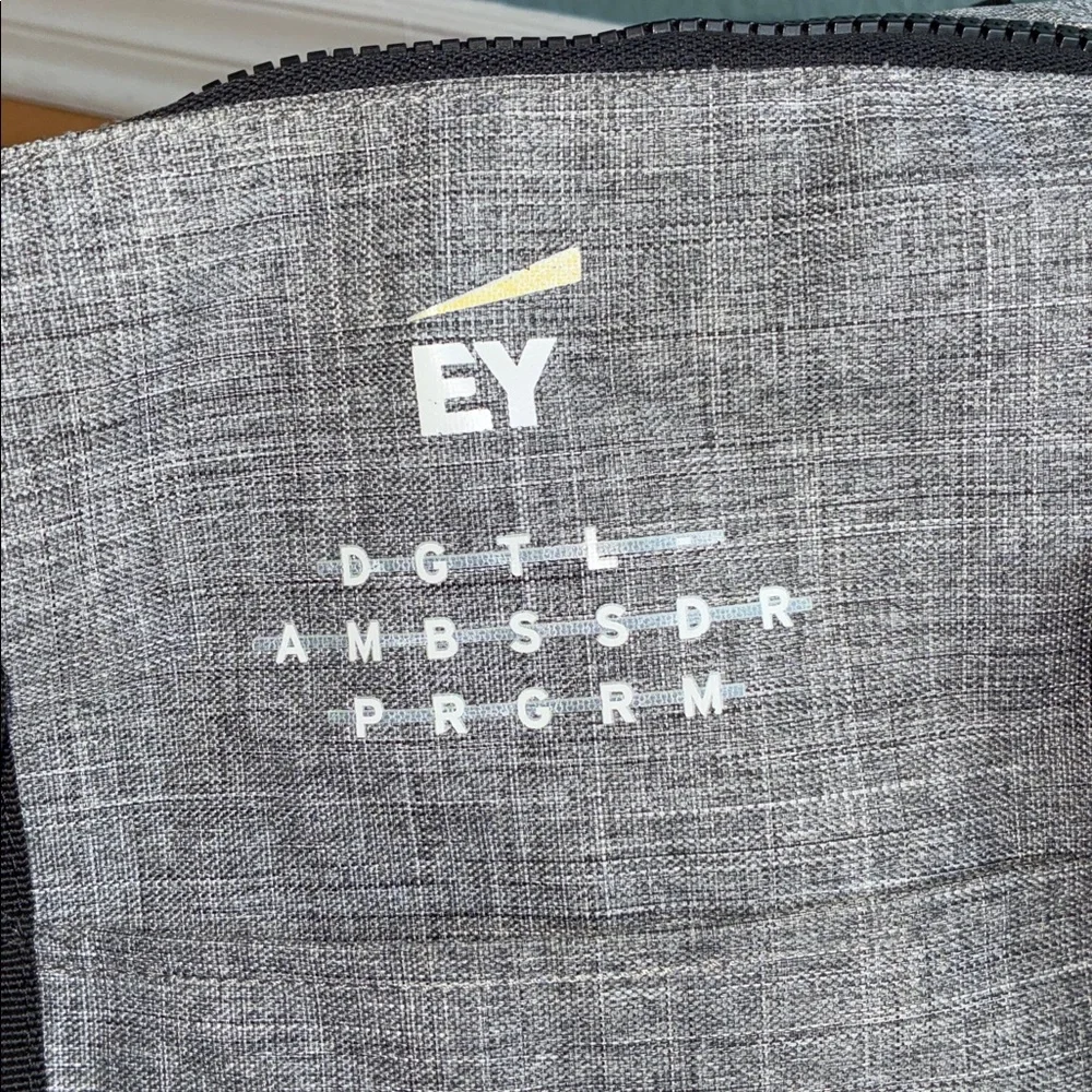 Herschel Sutton EY Charcoal Grey Duffel Bag Digital Ambassador Winner 28L